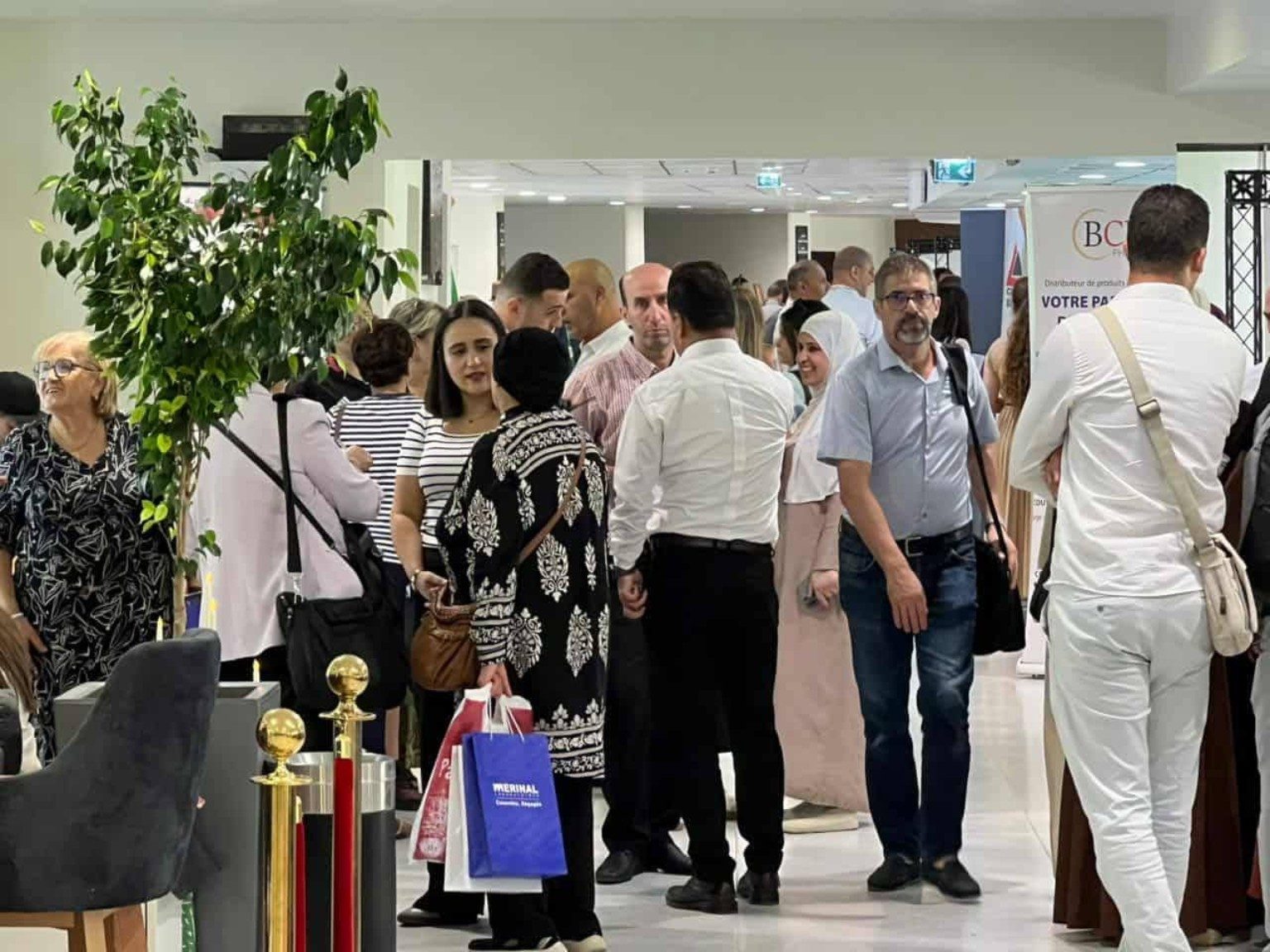 Visiteurs à l'entrée